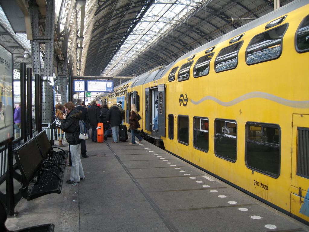 estacion-tren-amsterdam.jpg