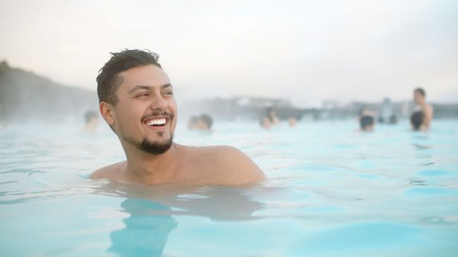 Turismo gay en Islandia: piscinas termales